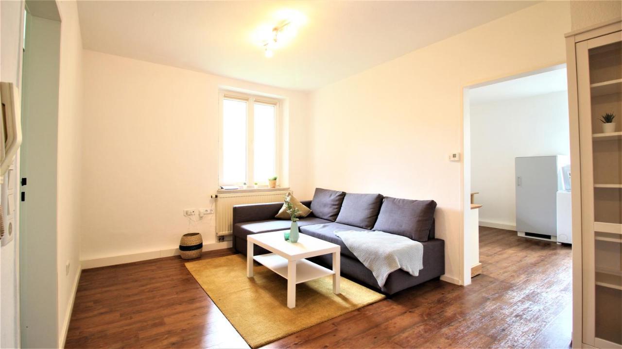 Appartamento Zentral Wohnen - inkl. privatem Stellplatz Würzburg Esterno foto
