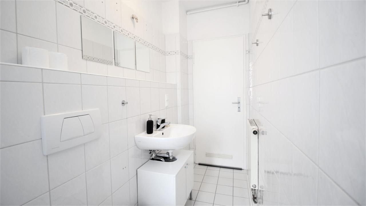 Appartamento Zentral Wohnen - inkl. privatem Stellplatz Würzburg Esterno foto